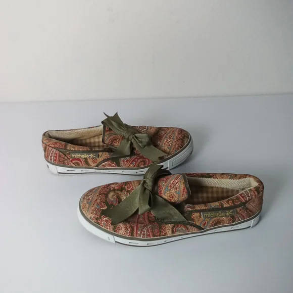 Preppy Paisley Slip-On Sneakers with Olive Bow Women's Size 7 - Picture 2 of 6